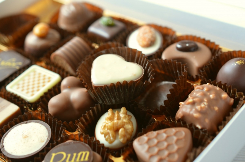 boulangerie-LA SEYNE SUR MER-min_chocolates_food_candy_calories_nibble_chocolate_heart-782043